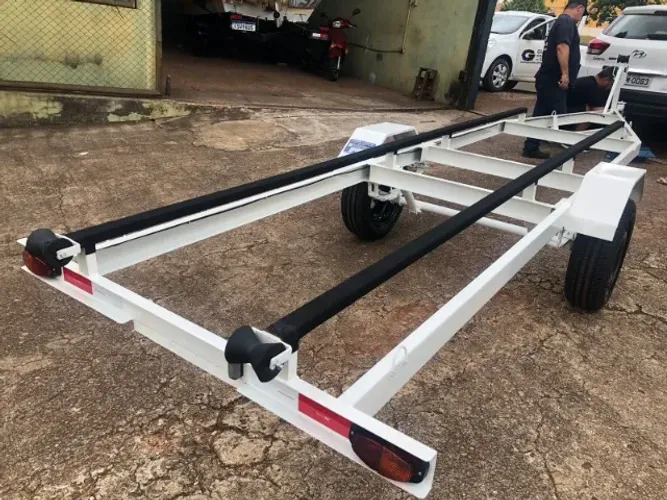 CARRETA PARA TRANSPORTE DE BARCO 6 METROS