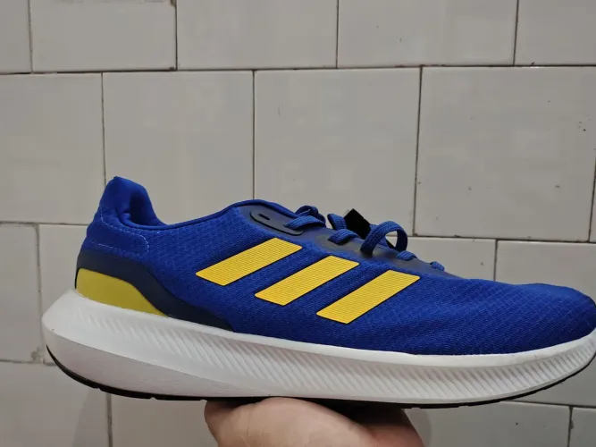 Tênis Adidas Training Tam 44 , 3 sai na promoção