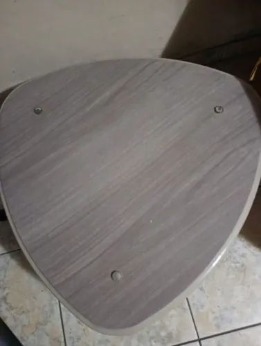 Mesinha triangular de centro