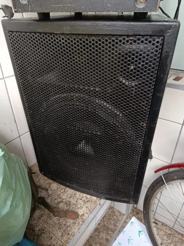 Caixa de som potente