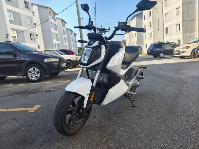 Moto Elétrica Aima Solo Branca (Zera - Menos de 1.000 km) GARANTIA DO FABRICANTE