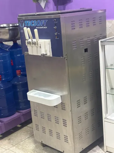 Máquina de açaí e sorvete