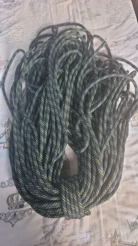 Equipamentos para rapel e escalada 