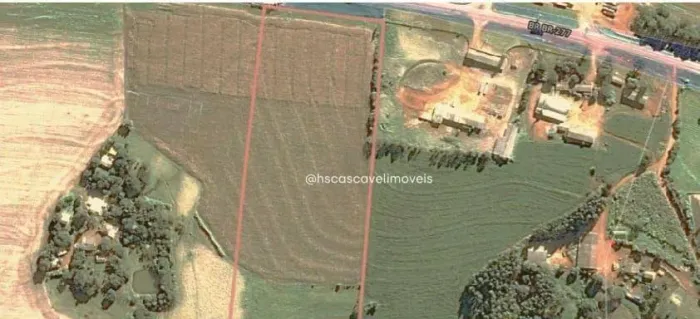 Em frente ao Show Rural Um dos pontos mais movimentados e de maior visibilidade da região.