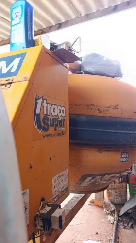 Betoneira CSM Semi nova 400litros