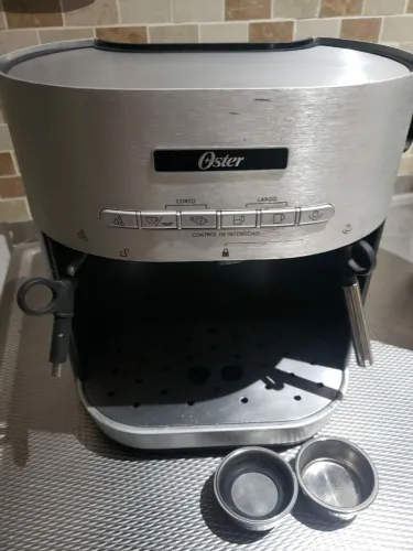 Cafeteira Oster expresso