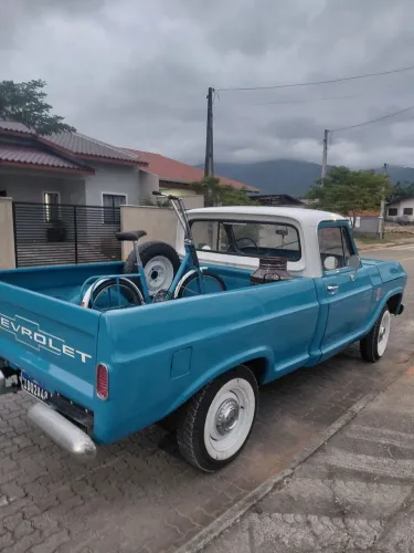 Chevrolet C-10 2.5/4.1 1976