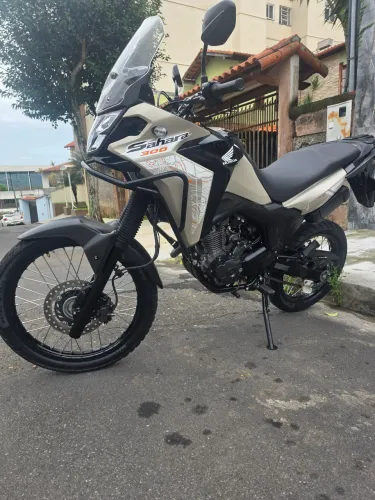 SERRÊ E LÉO MOTOS SAHARA ADV 26 ÚNICA DONA
