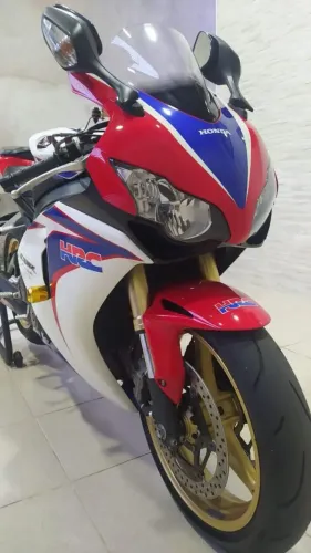 CBR 1000 fireblade