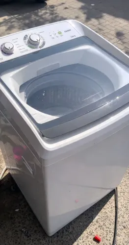 Vendo máquina de lavar roupa 12kg 220v 3 mês de garantia
