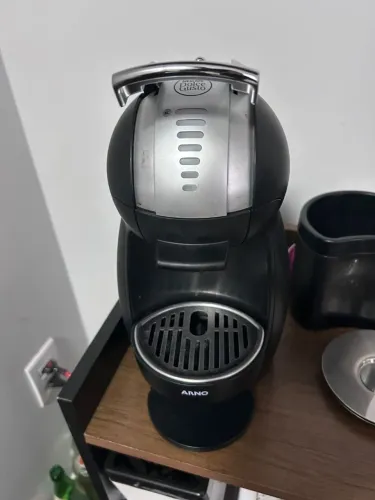 Cafeteira Nescafe Dolce gusto