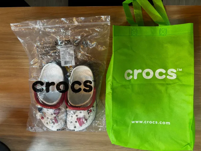 Crocs Snoopy Novo