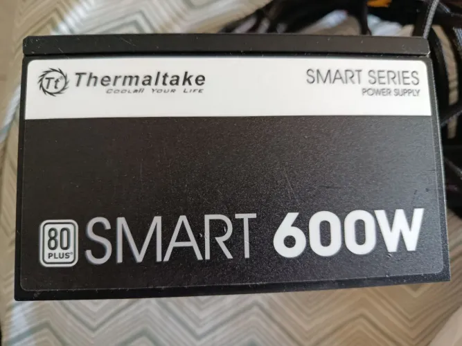 Fonte thermaltake 600w