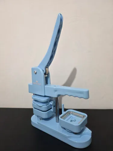 Máquina de Bottons retangular 5cm x 5cm