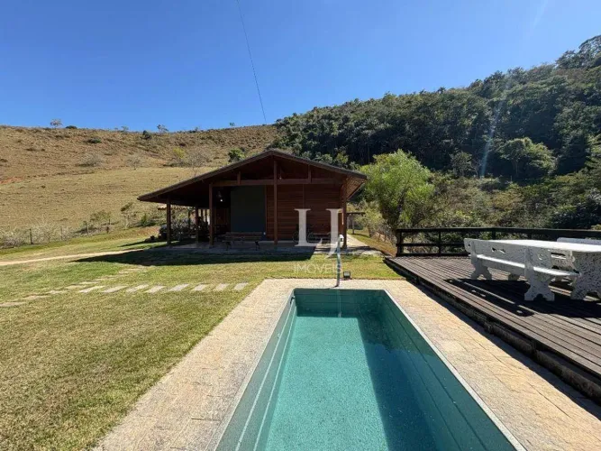 Sítio próximo a Secretário à venda, 87000 m² por R$ 2.820.000 - Secretário - Petrópolis/RJ