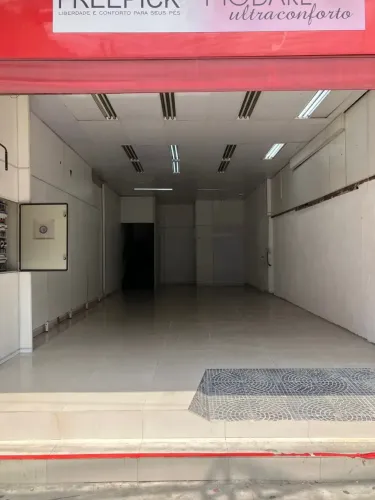 Loja na rua 12 de Outubro