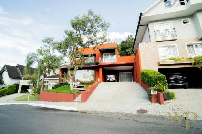 WP6989 - Casa no Condomínio Fechado Cambucá