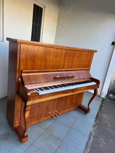 Piano J.Hoelzl