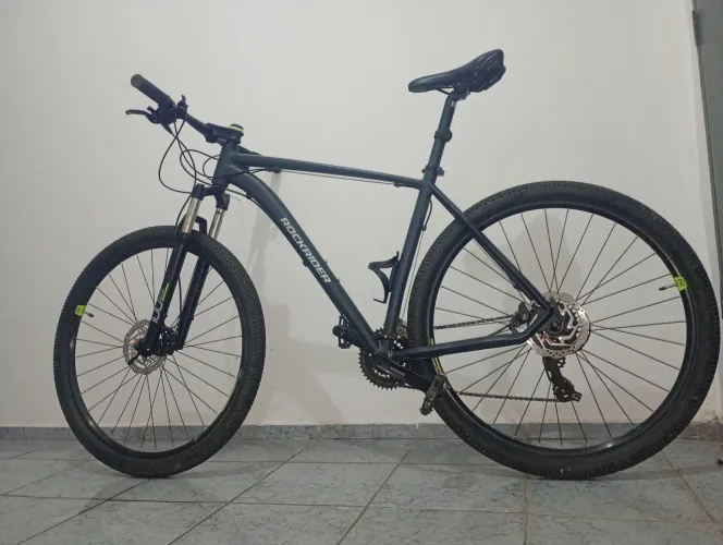 Bike Rockrider ST 500 Aro 29 - Quadro 21 (XL) - 24 Marchas Shimano e Freio Hidráulico
