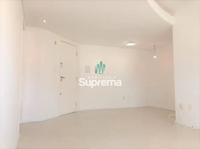 APARTAMENTO NO CENTRO, 3 DORMITORIOS, 78M²