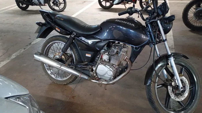 Vendo uma ótima moto 