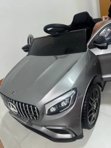 Carro infantil elétrico