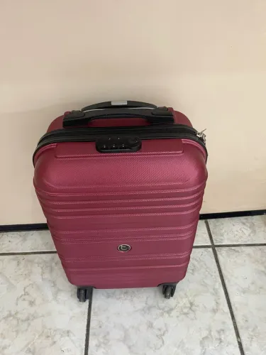 Vendo Linda Mala de Viagem de Bordo Tamanho P