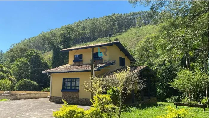SÍTIO FORMADO COM FÁCIL ACESSO EM SILVEIRAS-SP