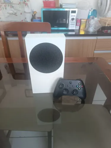 Xbox séries S funcionando perfeitamente 2150 com frete grátis