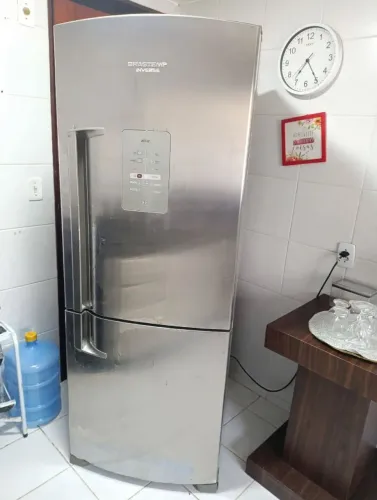 Geladeira Brastemp Inverse 422L Frost Free Inox - Freezer Embaixo - Impecável