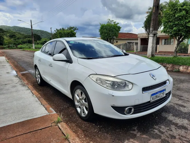 Renault Fluence Sedan Privilège 2.0 16V Flex AUT 2012
