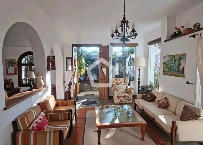Casa de 4 Quartos em Butantã, São Paulo - 314m² de Luxo!