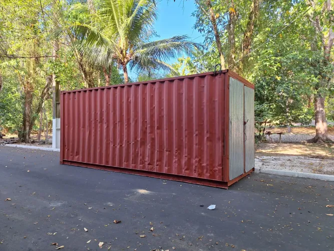 Container