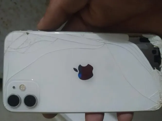 iPhone 11