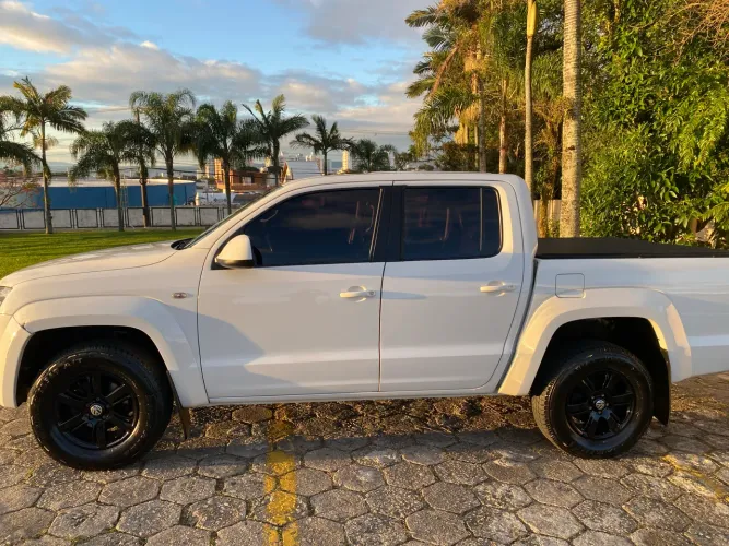 Volkswagen Amarok Trendline CD 2.0 TDI 4X4 Dies AUT 2014