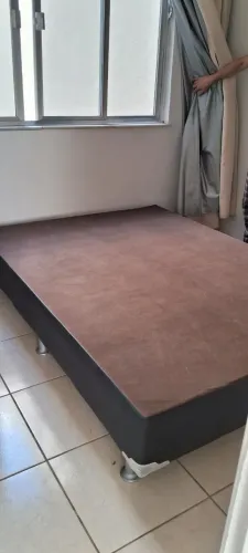 Cama box seminova
