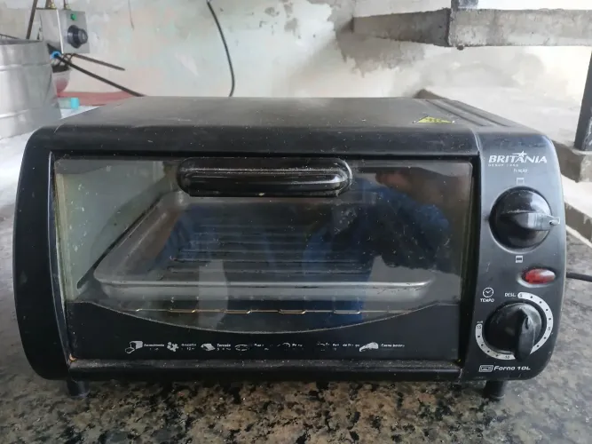 Forno elétrico Britânia 10L