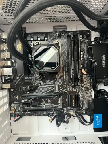 Kit Ryzen 7 5700X + B550 (WiFi) + 16Gb (8x2) 3200Mhz