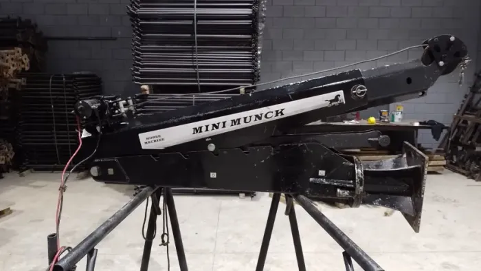 Muck mini Horse Machine