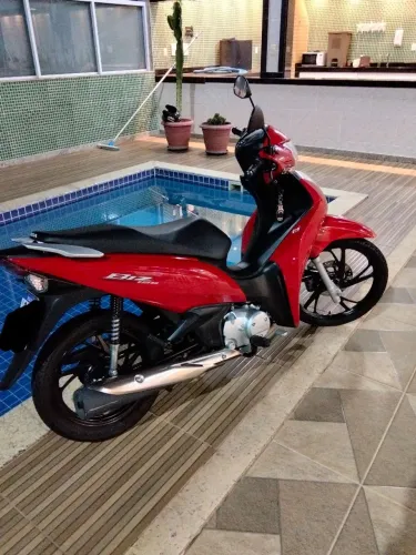 Biz Ex 125 ano 23/2024