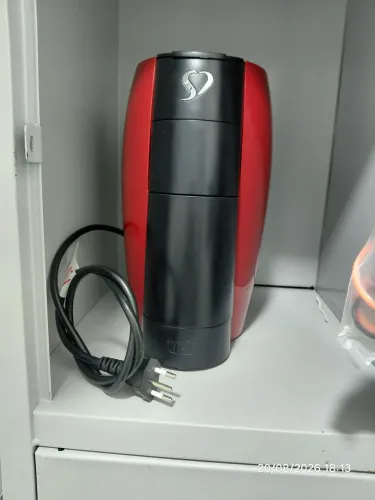 Cafeteira elétrica LOV