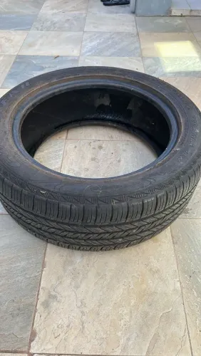 PNEU GOODYEAR 235/50 R18 Usado - R$ 330
