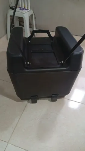 Vendo baú pra moto 