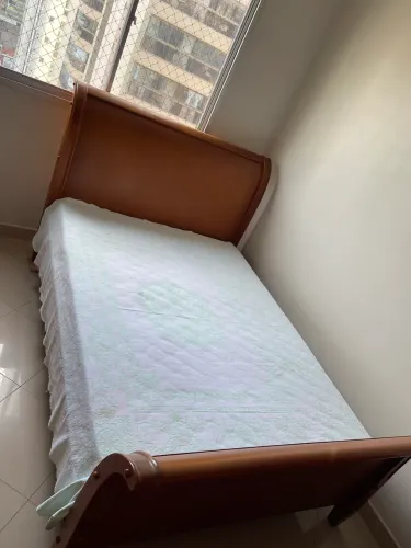 Cama com colchão 