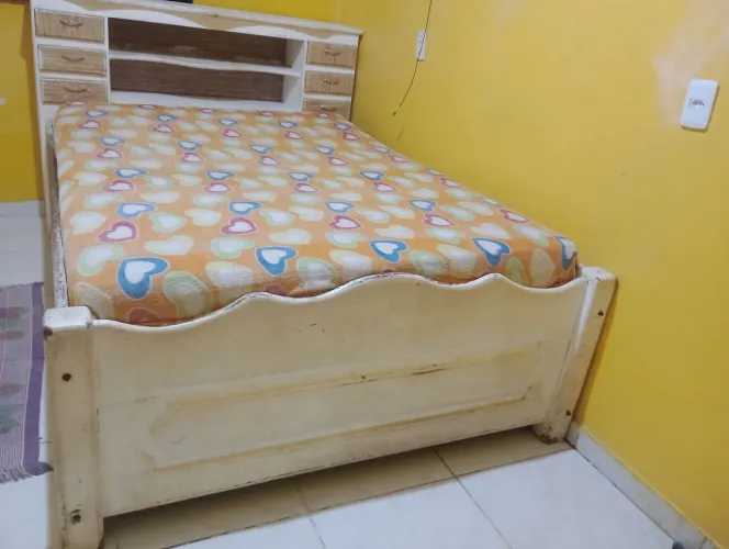 CAMA DE CASAL COM CABECEIRA - ESTRUTURA DE MADEIRA