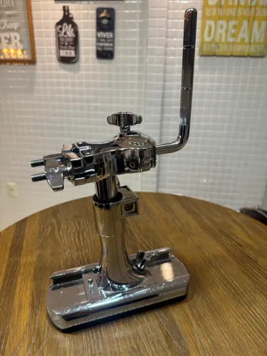 DW tom mount holder (ñ Gibraltar Odery pearl)