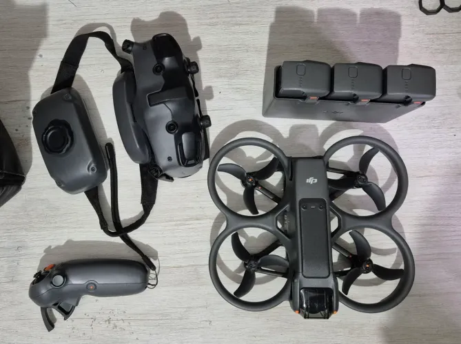 Drone DJI Avata 2 Fly More combo