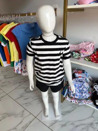 Vendo manequim unisex infantil