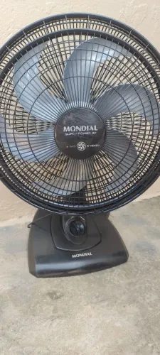 Vendo esse ventilador de mesa 40 cem está funcionando perfeitamente faço entrega