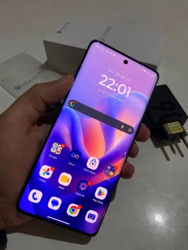 Motorola Edge 60 Pro 256GB Azul - Impecável